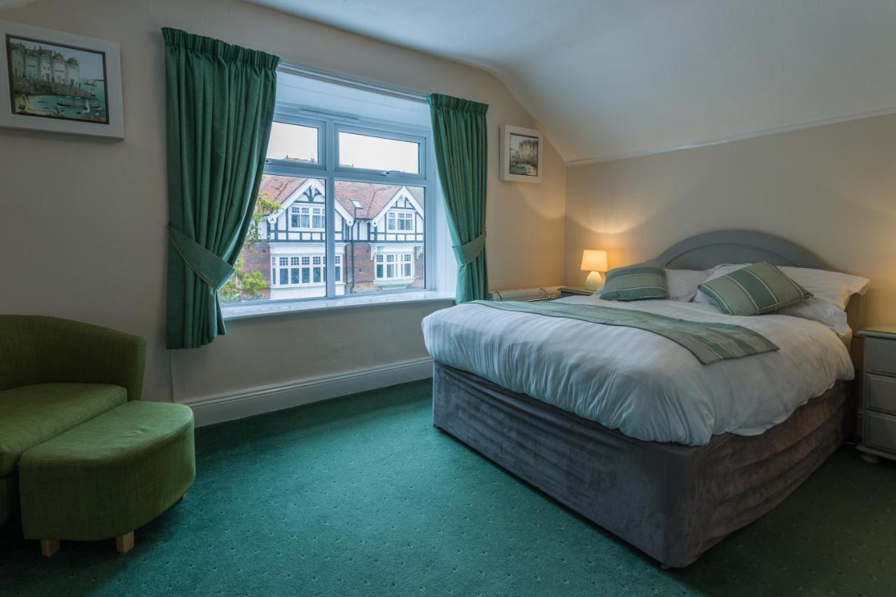 Relax At Rosscourt Guest House-Free On Site Parking (Adults Only) Bournemouth Dış mekan fotoğraf