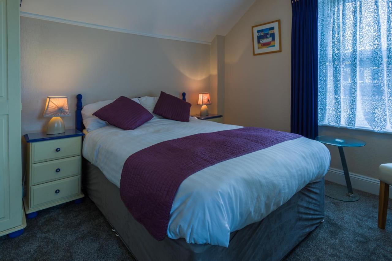 Relax At Rosscourt Guest House-Free On Site Parking (Adults Only) Bournemouth Dış mekan fotoğraf