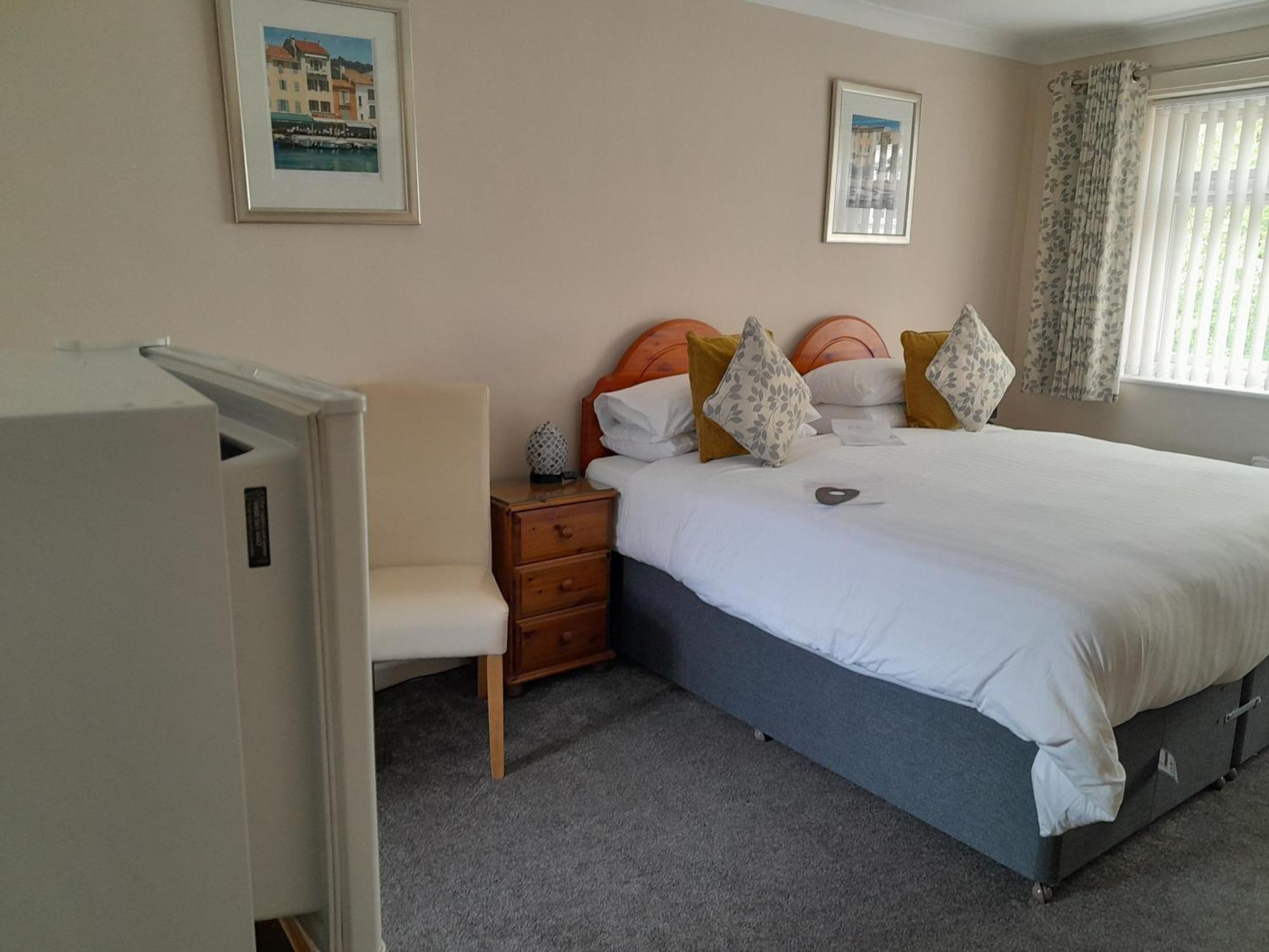 Relax At Rosscourt Guest House-Free On Site Parking (Adults Only) Bournemouth Dış mekan fotoğraf