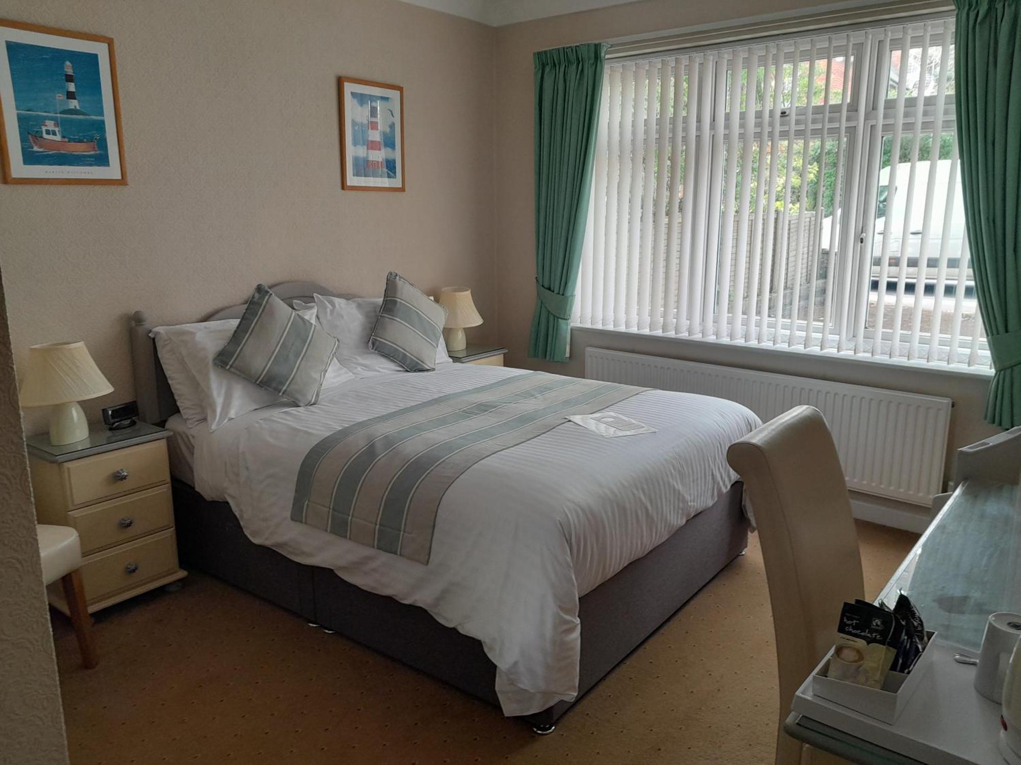 Relax At Rosscourt Guest House-Free On Site Parking (Adults Only) Bournemouth Dış mekan fotoğraf