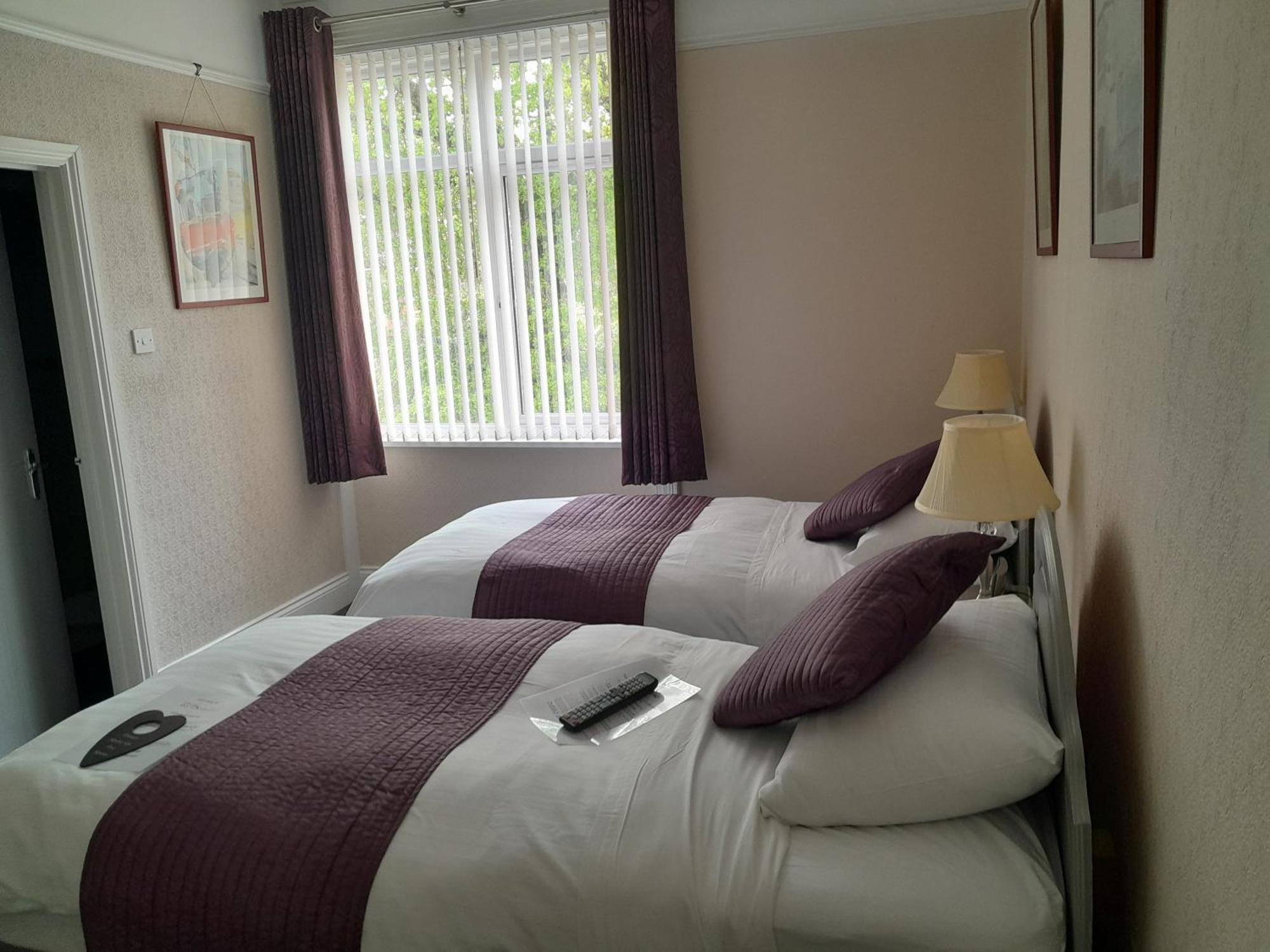 Relax At Rosscourt Guest House-Free On Site Parking (Adults Only) Bournemouth Dış mekan fotoğraf