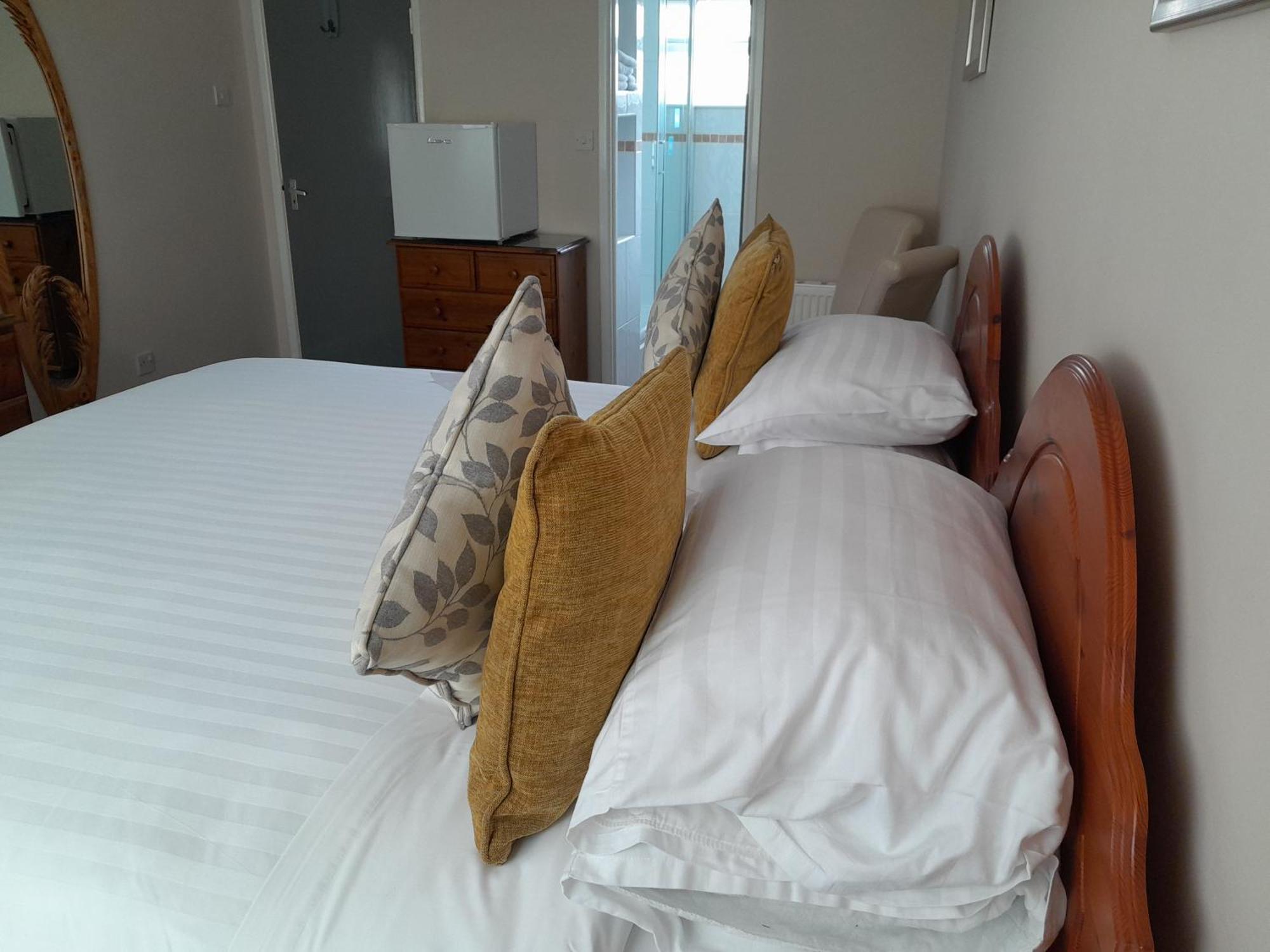 Relax At Rosscourt Guest House-Free On Site Parking (Adults Only) Bournemouth Dış mekan fotoğraf