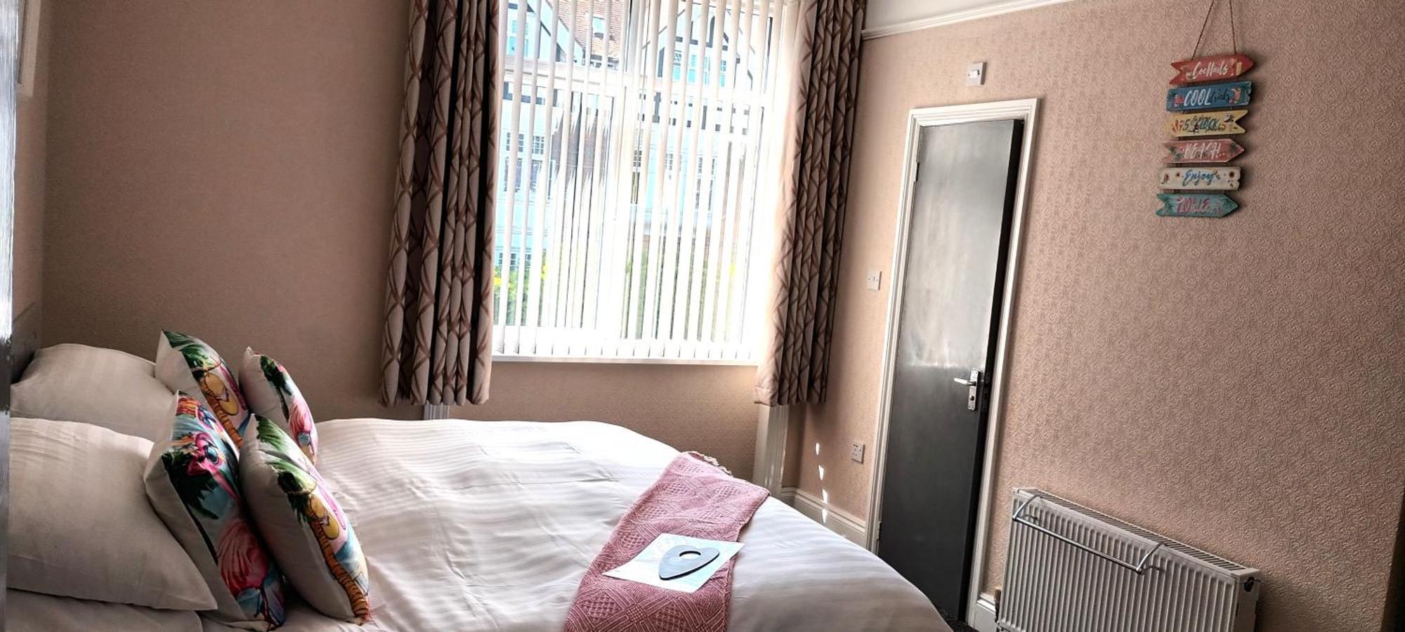 Relax At Rosscourt Guest House-Free On Site Parking (Adults Only) Bournemouth Dış mekan fotoğraf