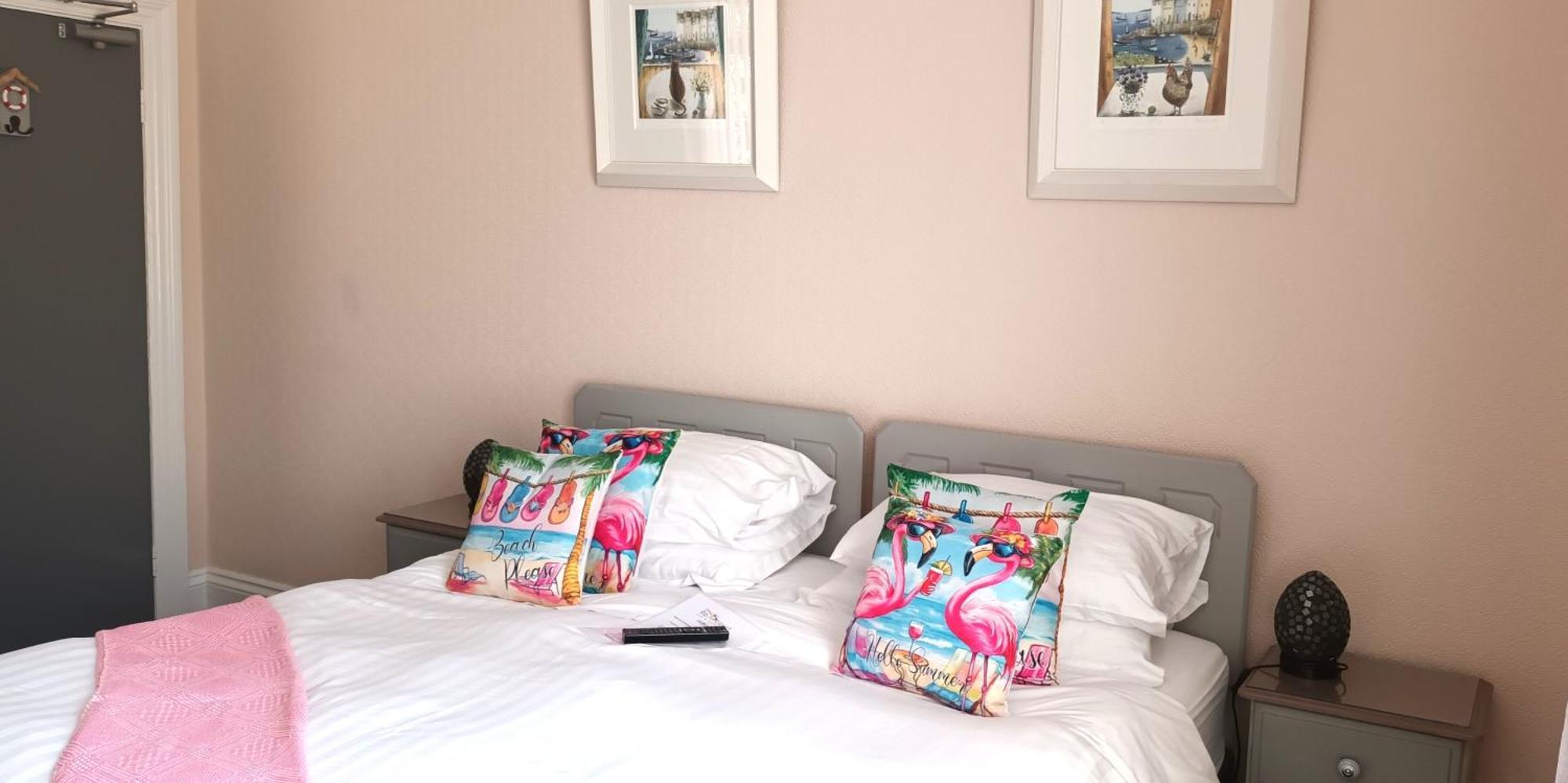 Relax At Rosscourt Guest House-Free On Site Parking (Adults Only) Bournemouth Dış mekan fotoğraf