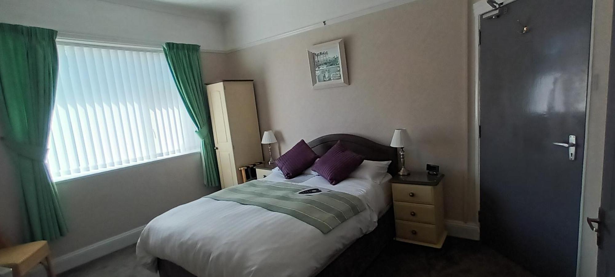 Relax At Rosscourt Guest House-Free On Site Parking (Adults Only) Bournemouth Dış mekan fotoğraf