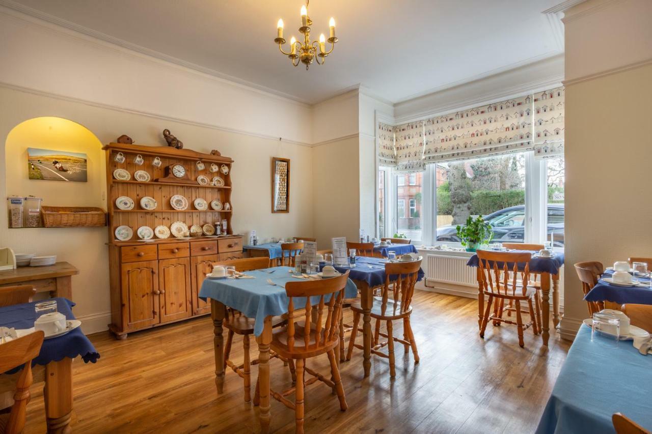 Relax At Rosscourt Guest House-Free On Site Parking (Adults Only) Bournemouth Dış mekan fotoğraf